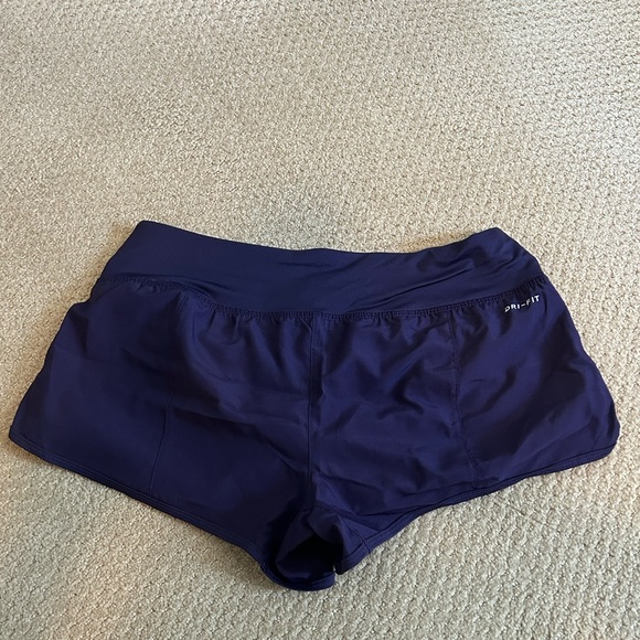 Nike Shorts - Picture 2 of 4